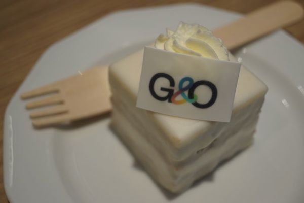 Petit four met G&O logo